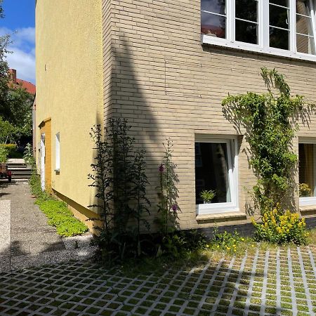 Gemuetliche Sanierte 1 Zimmer Wohnung Mit Privatem Parkplatz Im Zentrum キール エクステリア 写真